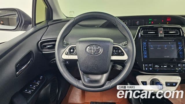 Toyota 프리우스 4세대 1.8 E, 2017 12