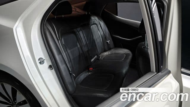 Kia K5 Noblesse, 2011 12