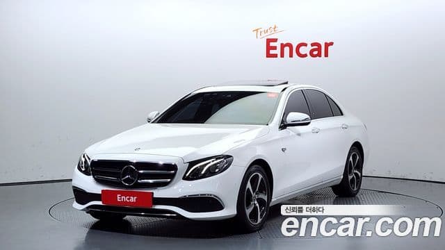 Mercedes-Benz E-класс W213 Avantgarde, 2020 1