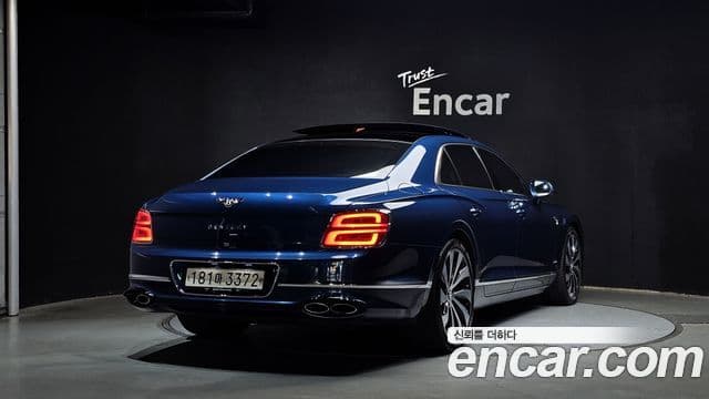 Bentley Flying Spur 3세대 4.0 Azure, 2023 2