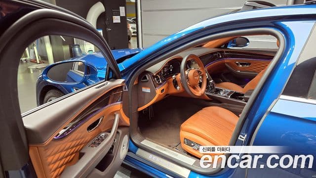 Bentley Flying Spur 3세대 4.0 Azure, 2023 11
