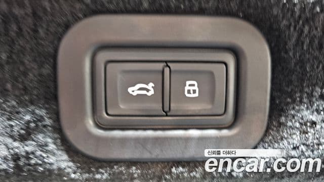 Bentley Flying Spur 3세대 4.0 Azure, 2023 20