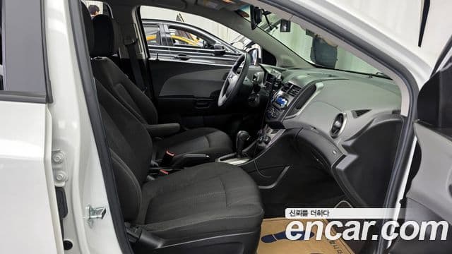 Chevrolet(GM대우) 아베오 хэтчбек Standard, 2015 11