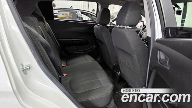 Chevrolet(GM대우) 아베오 хэтчбек Standard, 2015 12