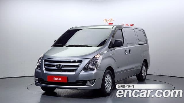 Hyundai Grand Starex Smart, 2017 1