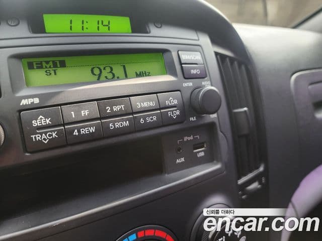 Hyundai Grand Starex CVX Deluxe, 2015 16