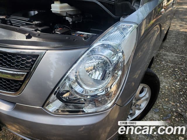 Hyundai Grand Starex CVX Deluxe, 2015 19