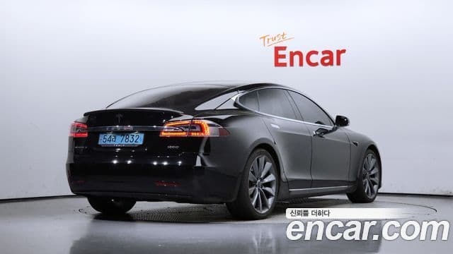 Tesla модель S, 2019 2