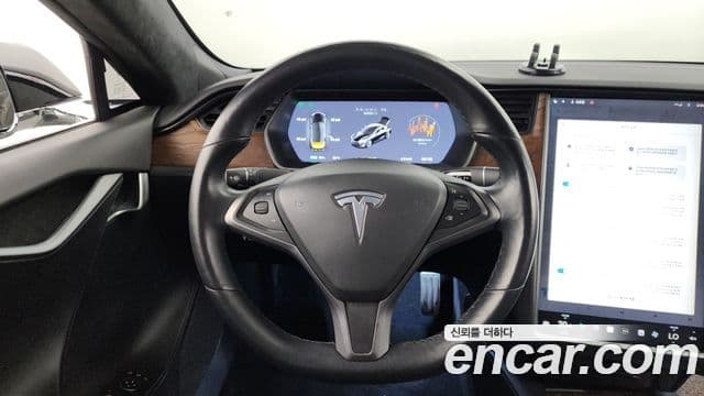 Tesla модель S, 2019 12