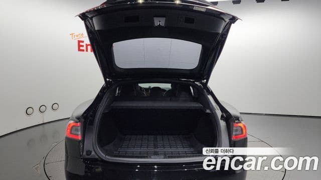 Tesla модель S, 2019 19