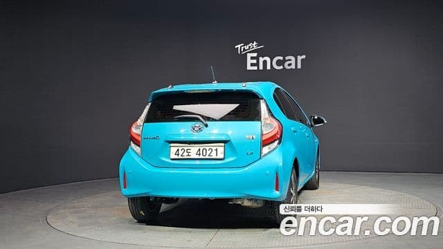 Toyota 프리우스 C, 2019 4