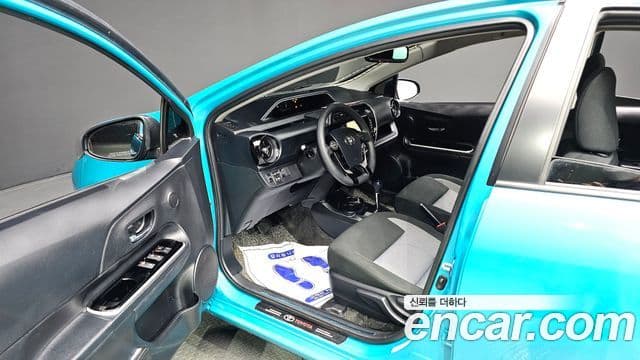 Toyota 프리우스 C, 2019 10