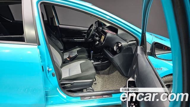 Toyota 프리우스 C, 2019 12