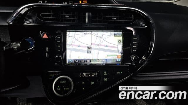 Toyota 프리우스 C, 2019 16