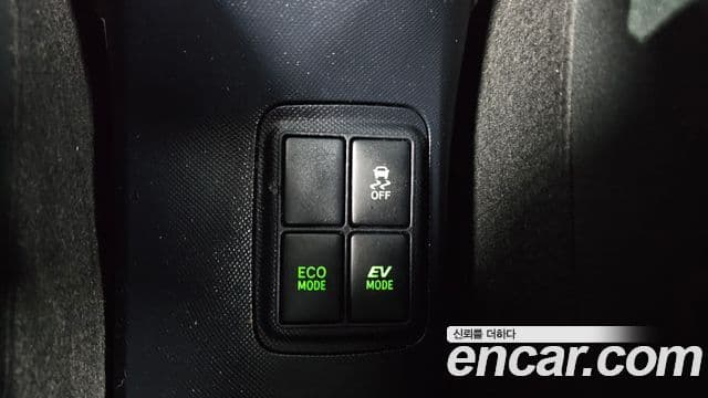 Toyota 프리우스 C, 2019 18