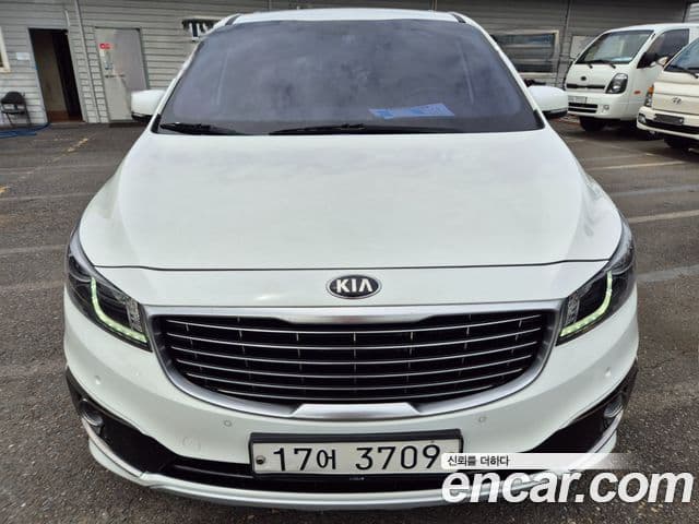 Kia All New Carnival Luxury, 2018 3