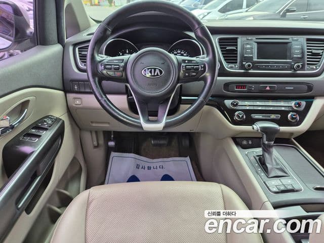Kia All New Carnival Luxury, 2018 10