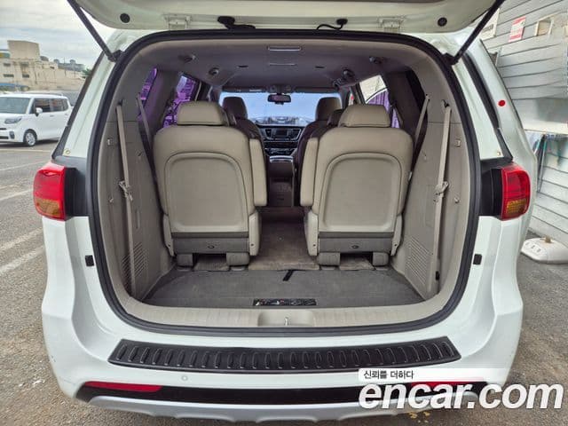Kia All New Carnival Luxury, 2018 14