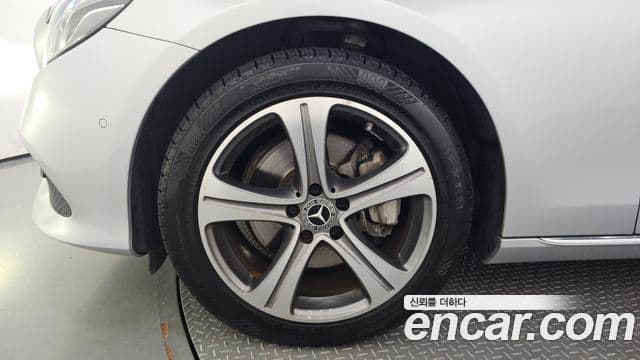 Mercedes-Benz E-класс W213 Avantgarde, 2019 все фото