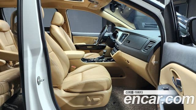 Kia The / новый New Carnival Special, 2020 10