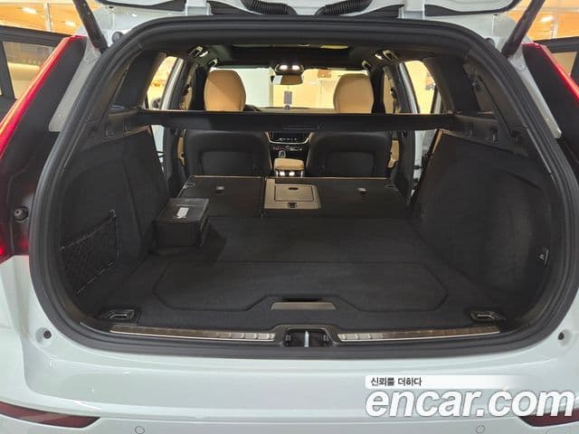 Volvo V60 Cross Country 2세대 B5 Ultra AWD, 2025 15