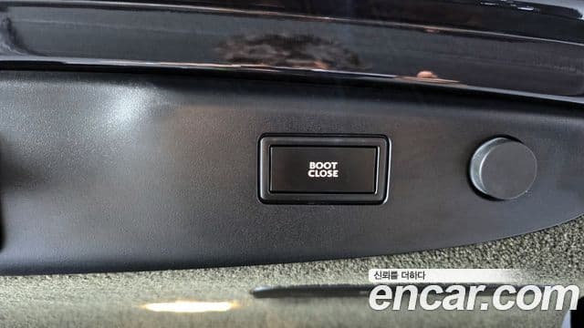 Bentley Flying Spur 2세대, 2018 18