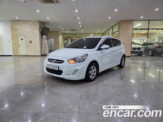 Hyundai Accent(новый кузов / новое поколение) Modern, 2015 1