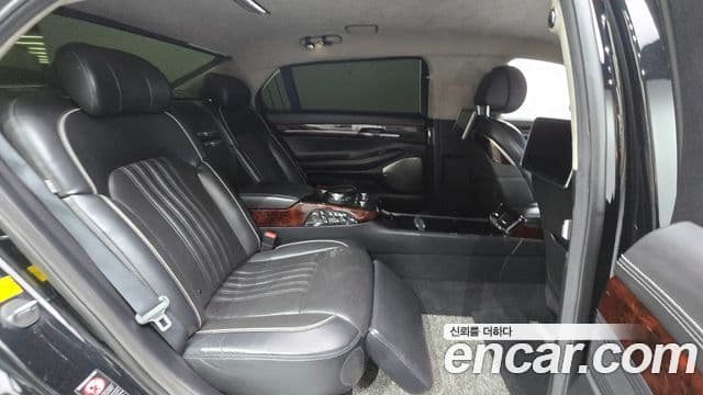 Genesis EQ900 Prestige, 2016 12