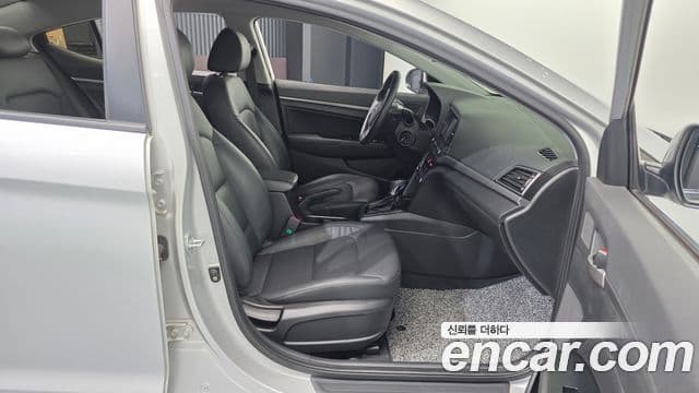 Hyundai Avante AD 1.6 GDI Smart, 2016 11