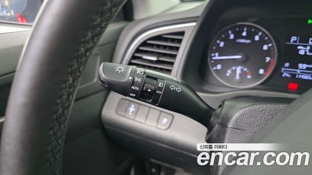 Hyundai Avante AD 1.6 GDI Smart, 2016 17