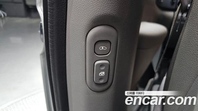 Kia Carnival R топовая версия, 2014 19