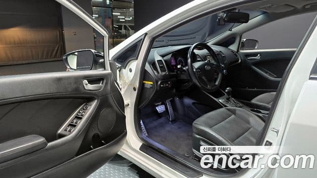 Kia K3 Trendy, 2014 11