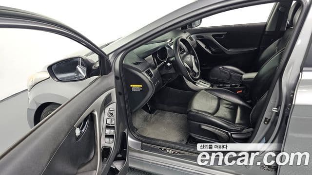 Hyundai Avante MD Premier, 2011 10