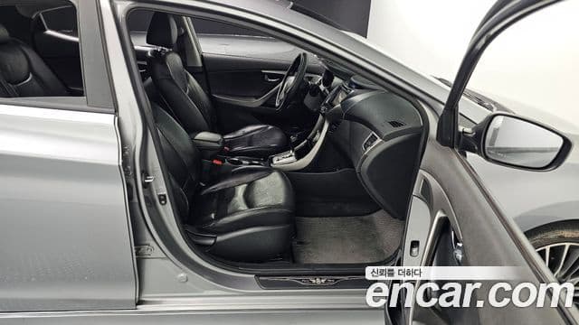 Hyundai Avante MD Premier, 2011 12