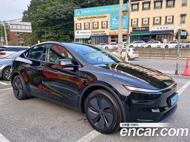 Tesla модель Y, 2025 3