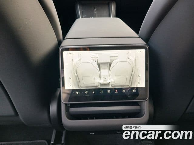 Tesla модель Y, 2025 16