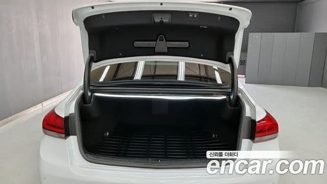 Genesis G80 Premium Luxury, 2018 12