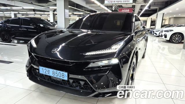 Lotus Eletre, 2025 3