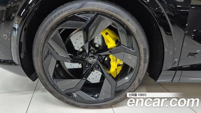 Lotus Eletre, 2025 20