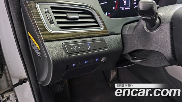 Hyundai LF Sonata Special, 2017 16