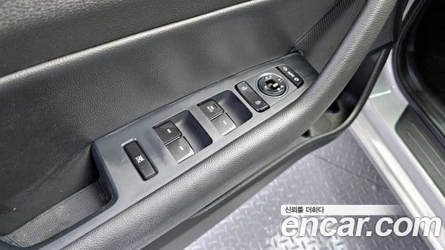 Hyundai LF Sonata Special, 2017 17