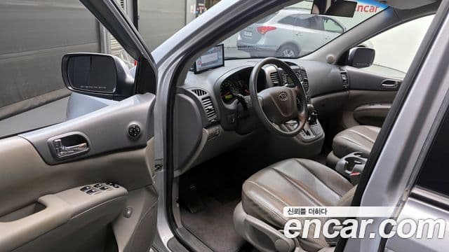 Kia Grand Carnival LPI GX, 2009 10