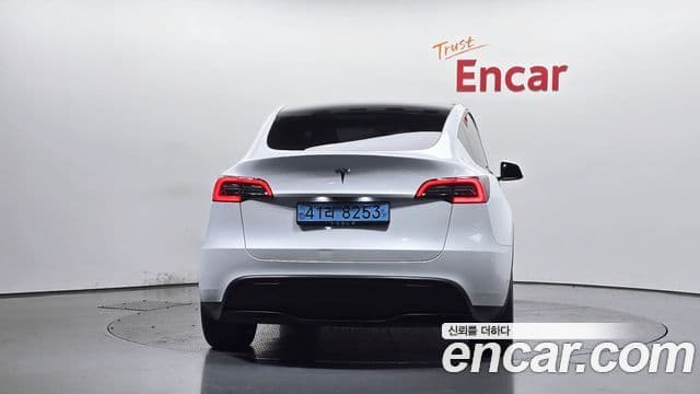 Tesla модель Y, 2024 4