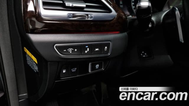 Genesis G90 Premium Luxury, 2020 14