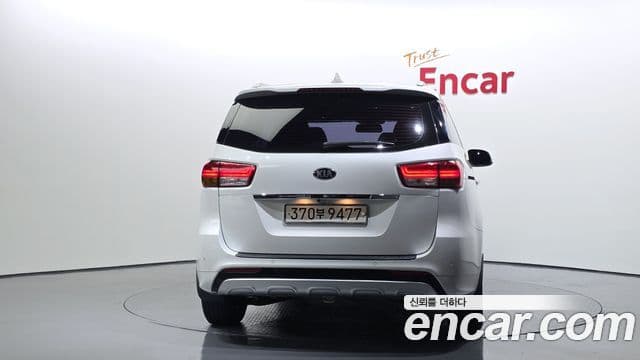 Kia All New Carnival Luxury, 2018 4