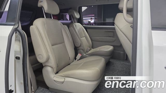 Kia All New Carnival Luxury, 2018 12