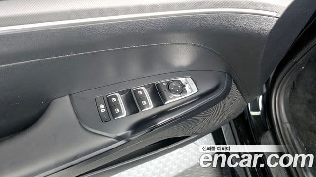 Kia K5 гибрид 3세대 Prestige, 2021 18
