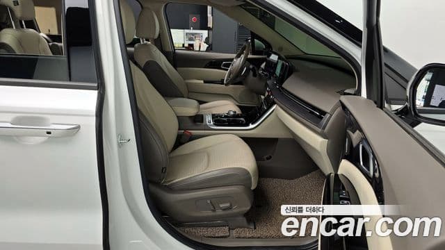 Kia Carnival 4세대 Signature, 2023 10
