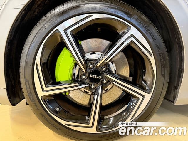 Kia EV6 GT 4WD, 2023 все фото