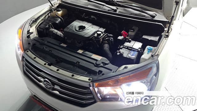 KG모빌리티(SsangYong) Korando 투리스모 4WD RT 9인승, 2015 6